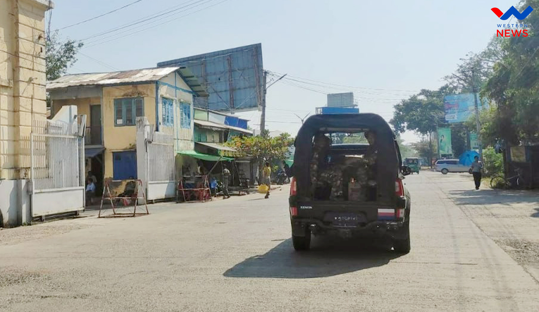 စစ်တွေ ဒေသခံ ၂၀၀ ကျော်ထံမှ စစ်ကောင်စီတပ်ဖွဲ့ဝင်များ ငွေညှစ်နေ