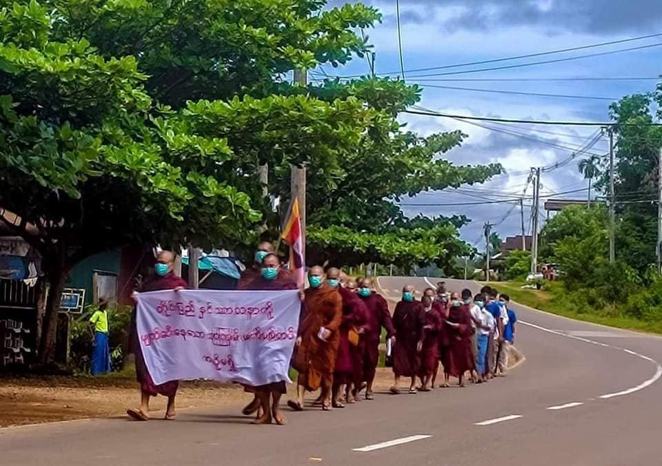 ထားဝယ်မှာ သံဃာတော်များ ပတ္တနိက္ကုဇ္ဇနကံဆောင်ခြင်း သပိတ်စတင်