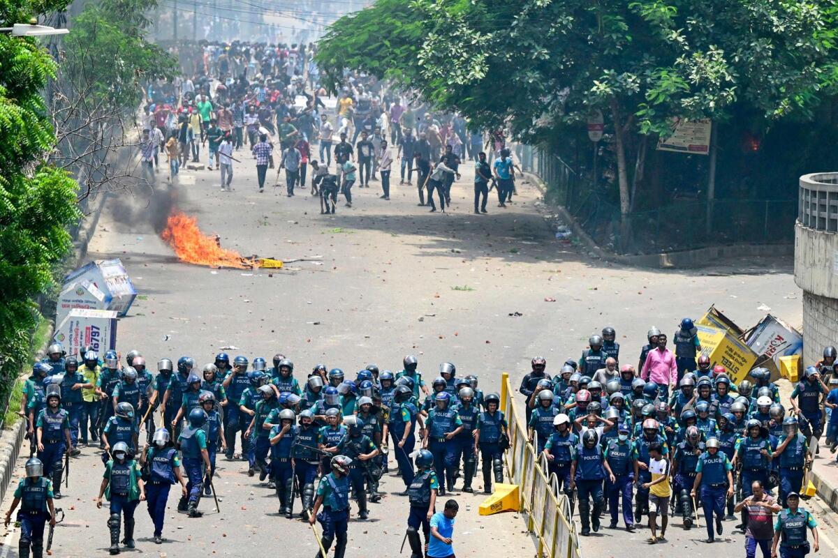 ဘင်္ဂလားဒေ့ရှ် အကြမ်းဖက်နှိမ်နင်းမှု သေဆုံးသူ ၆၇ ဦးရှိလာ