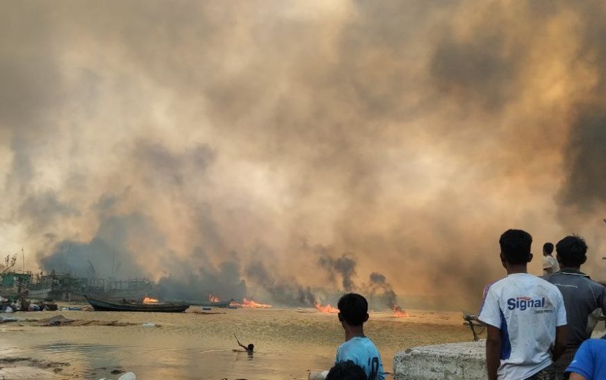 စစ်ကောင်စီ က လက်လွှတ်ဆုံးရှုံးလိုက်ရသော နယ်မြေများကို မြေလှန်ဖျက်ဆီးနေကြောင်း HRW ထုတ်ပြန်