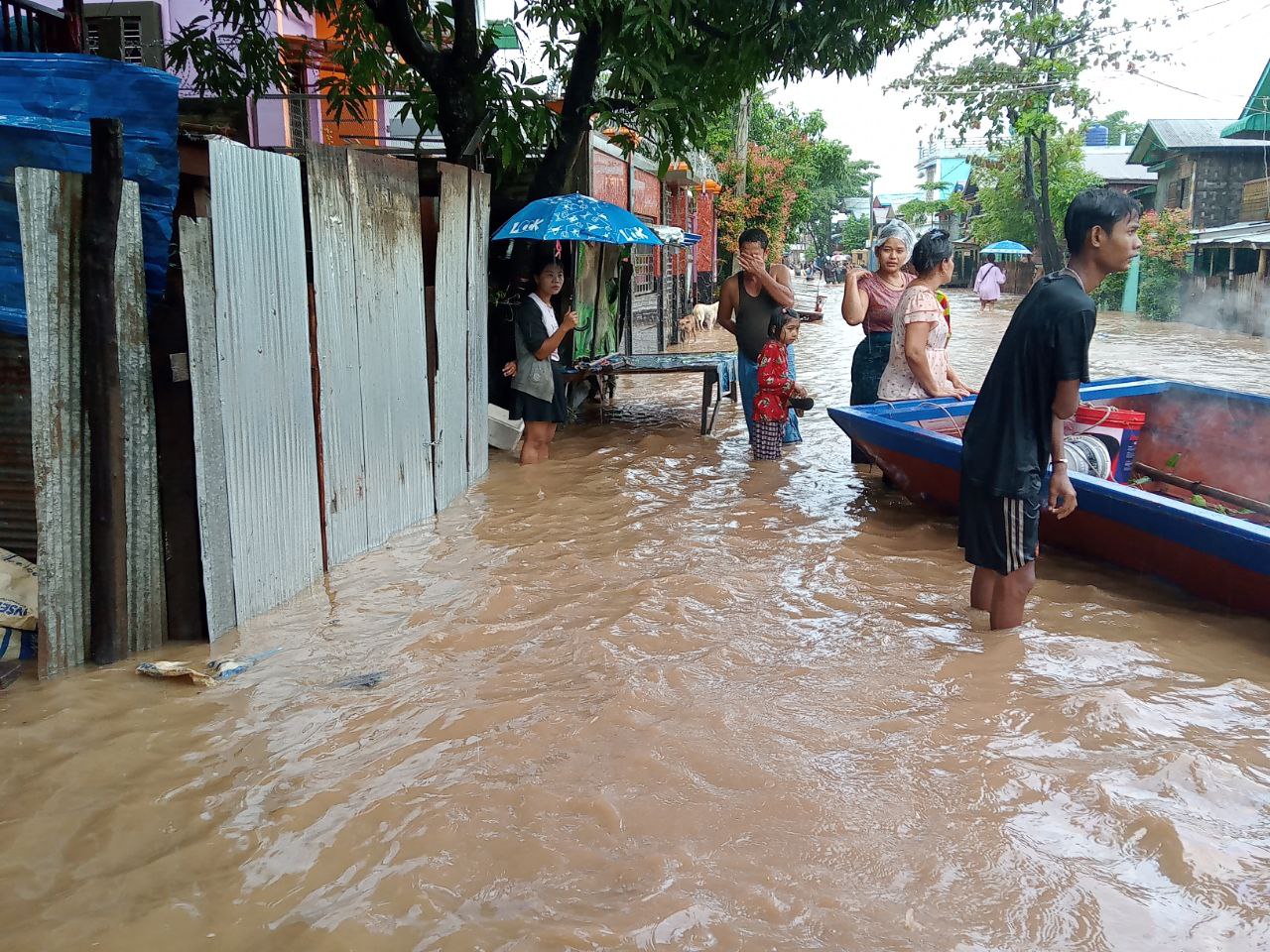 ထိုင်း-မြန်မာနယ်စပ် မြဝတီမြို့နဲ့ မဲဆောက်မြို့နယ်တွေမှာ ရေကြီးနေ